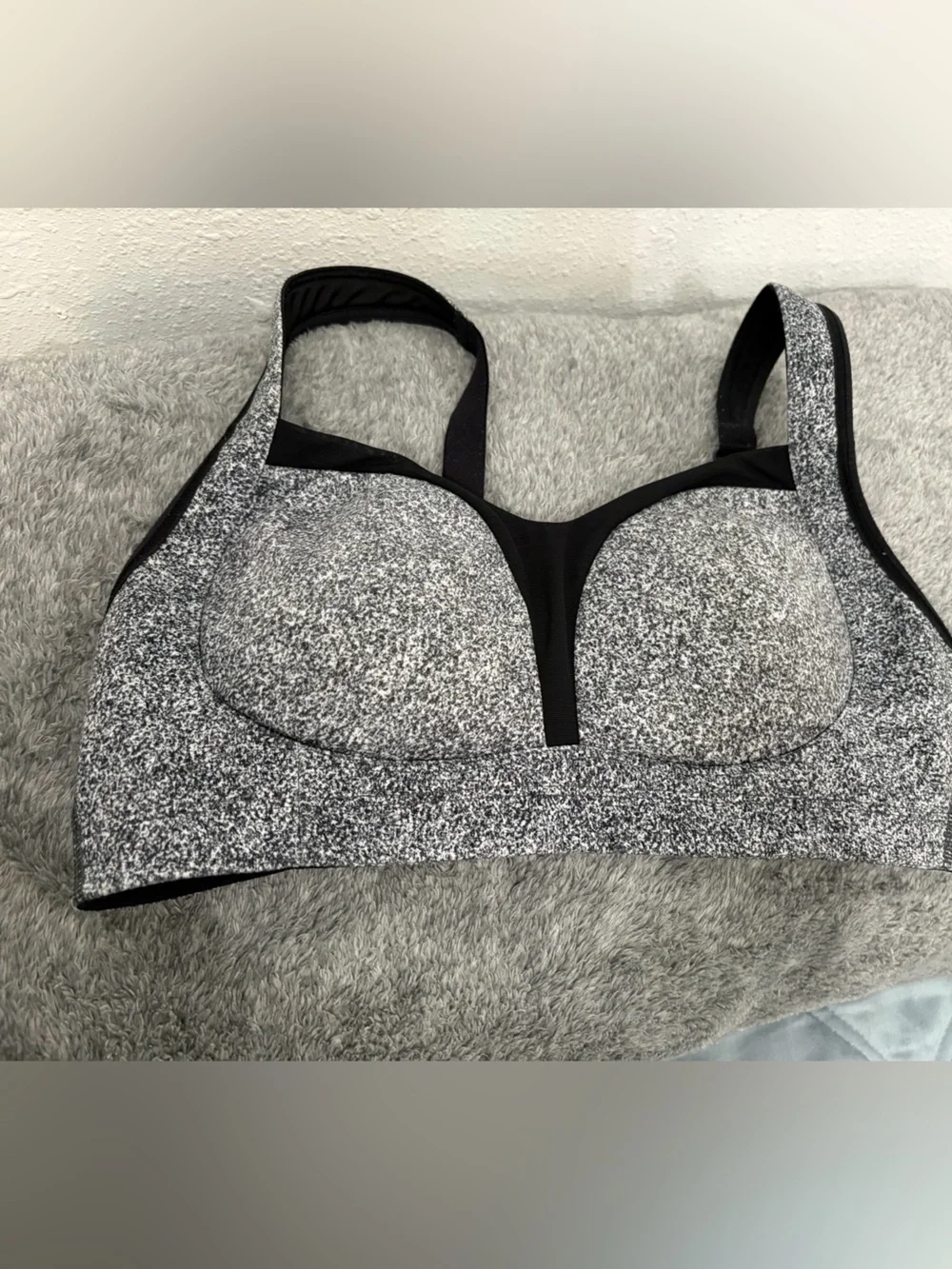 lululemon athletica Gray/Black Speckled High-Impact Sports Bra size 36C